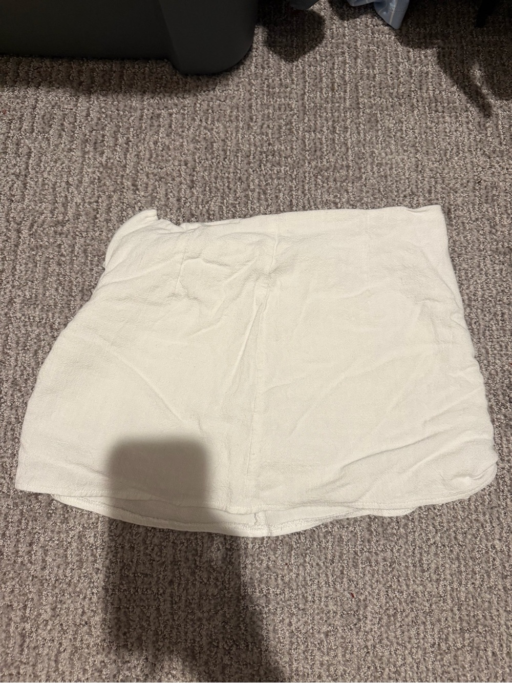 Princess Polly white mini skirt in a US 4 #princesspolly #mini